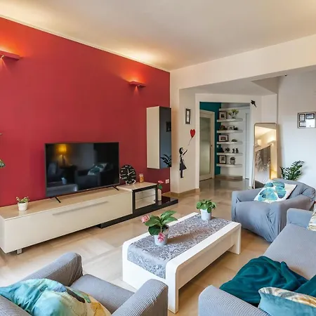 La Casa Di Tito - Appio Claudio - Rome